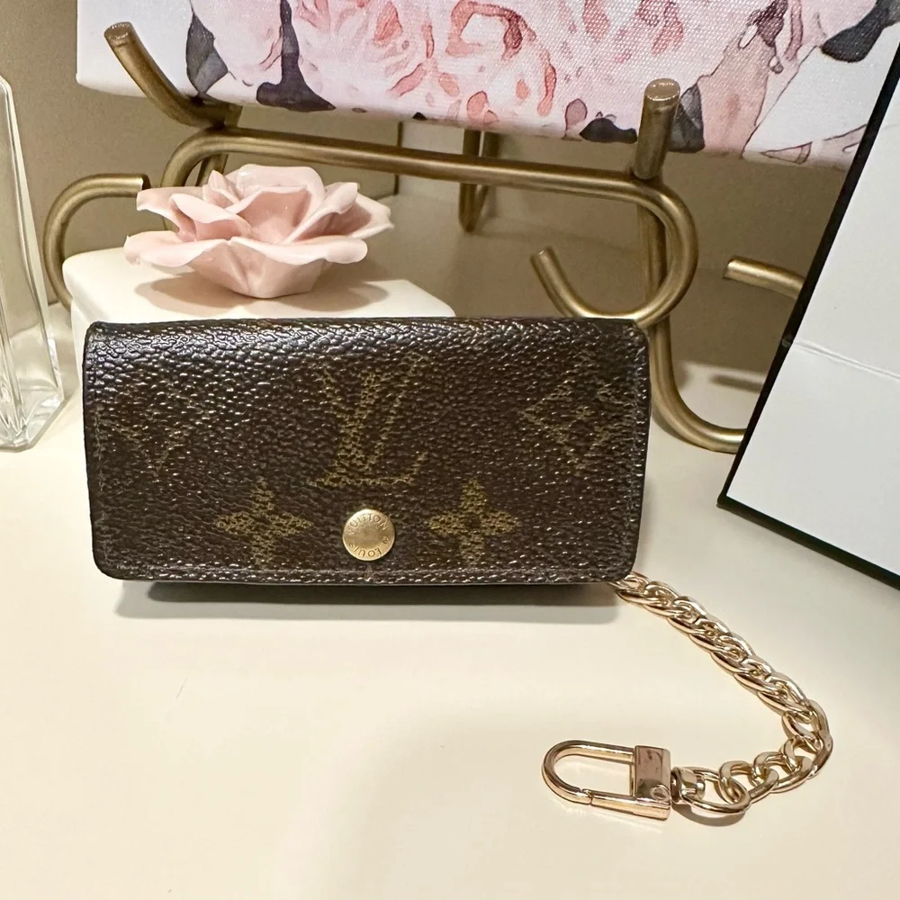 Louis Vuitton Monogram Key Holder EUC - Picture 1 of 5